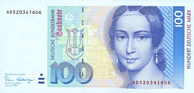 image of a one hundred Deutxchemark note Germany 1989