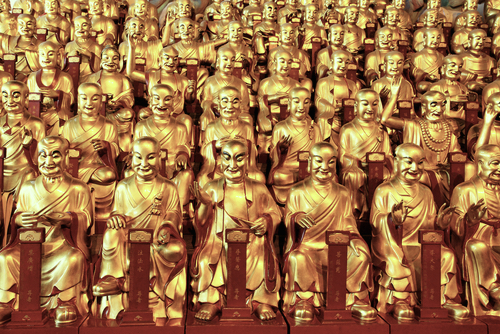 photo of statues of many gold soldiers