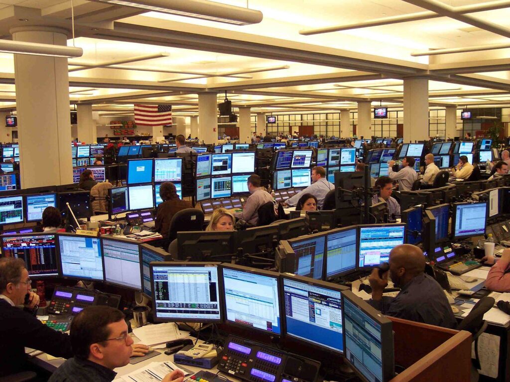 photograph of oil traders in Houston offices
